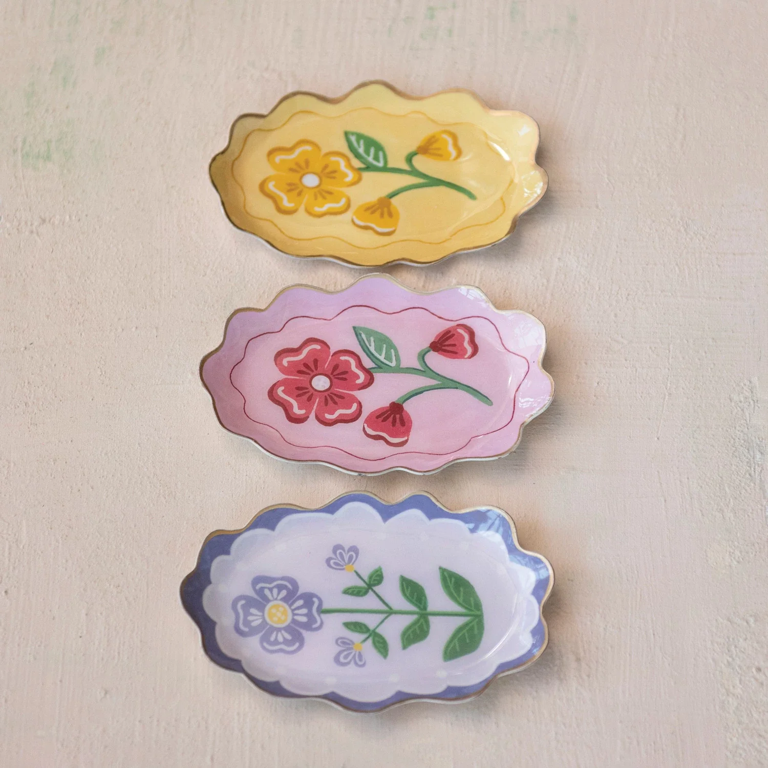 Enameled Metal Scalloped Tray with Flower & Gold Edge - Image 2